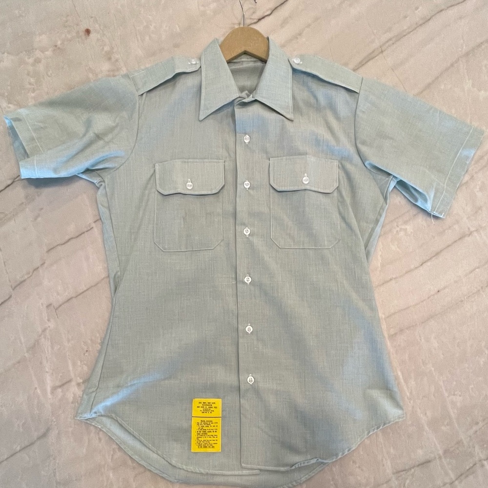 Men’s Military style shirt - Neck size 15.5 - excellent condition